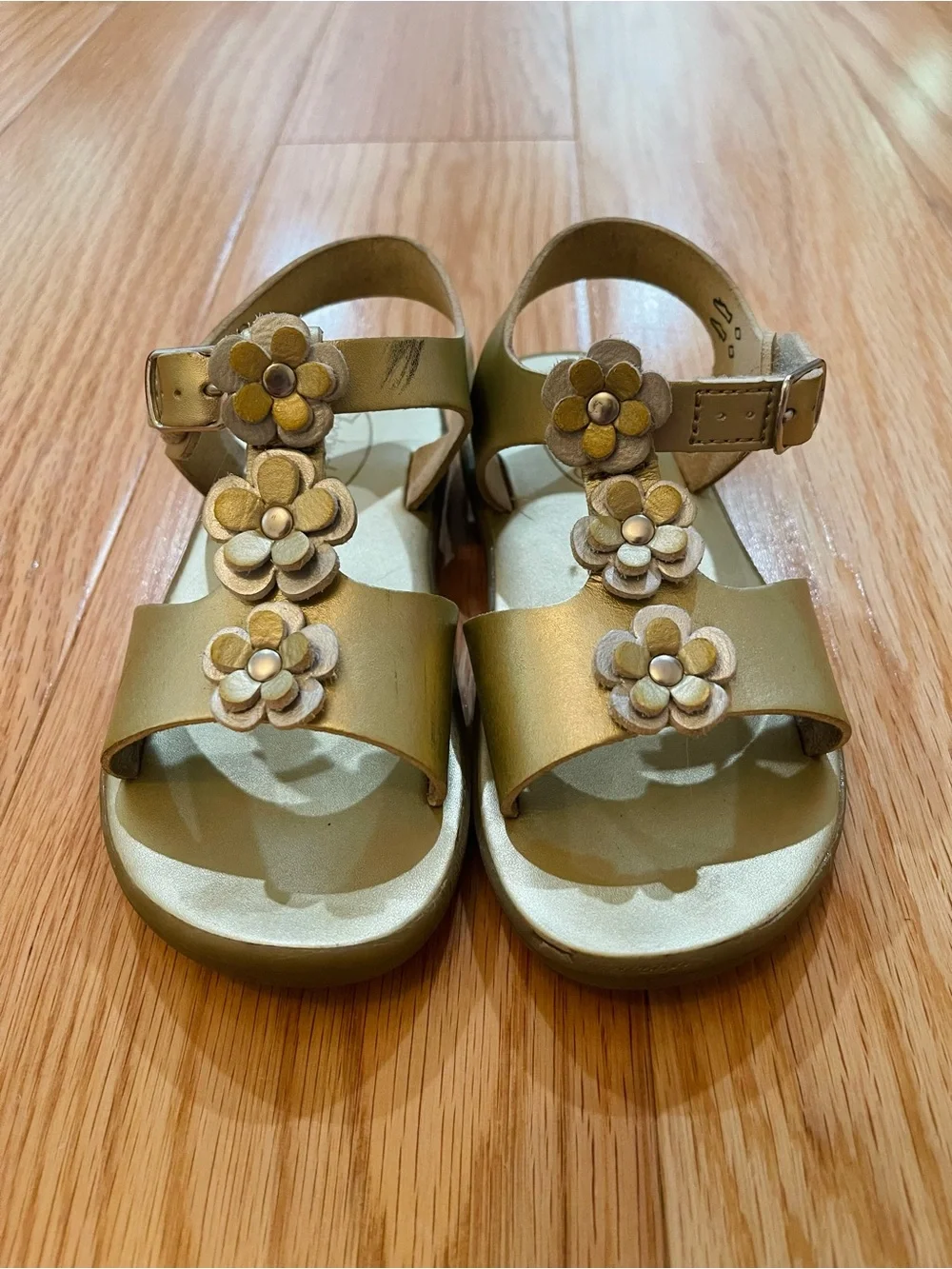 FootMates Metallic Gold Floral Strap Toddler Sandals